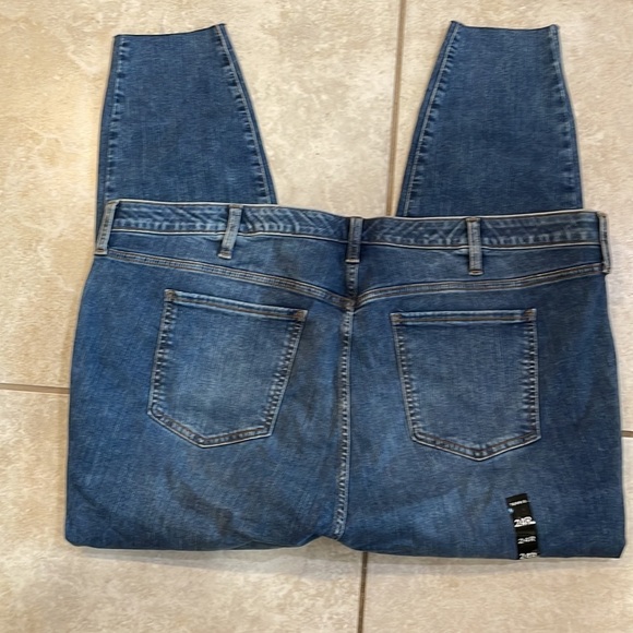 NWT! Torrid Sky High Skinny Destroyed Jeans 24 - Picture 7 of 7